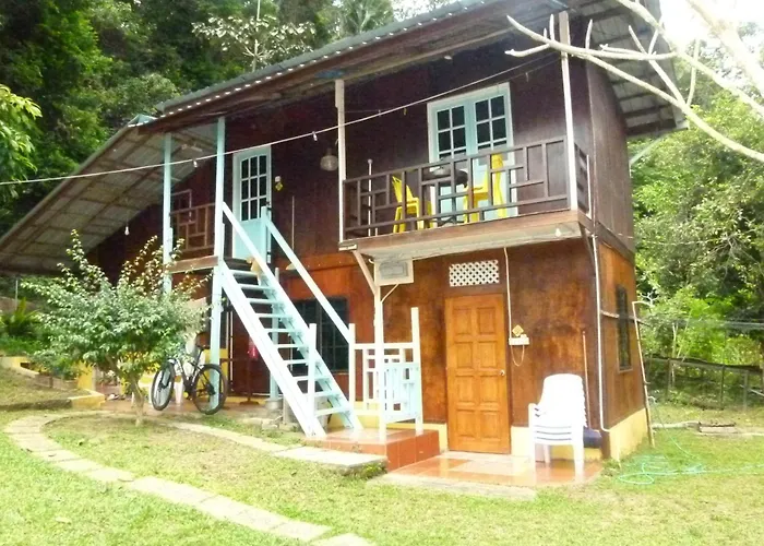 Cheers Garden Chalet